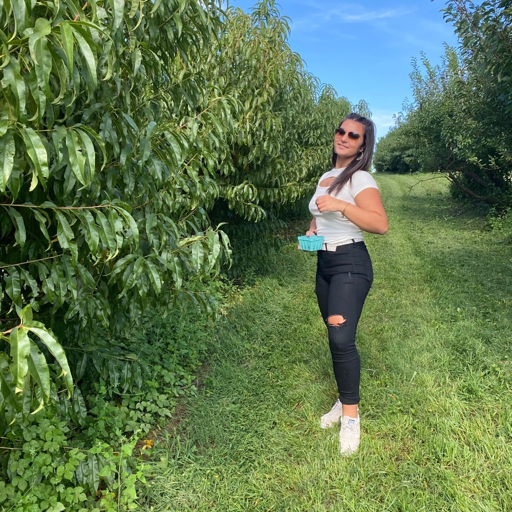 Meet your Posher, Melina